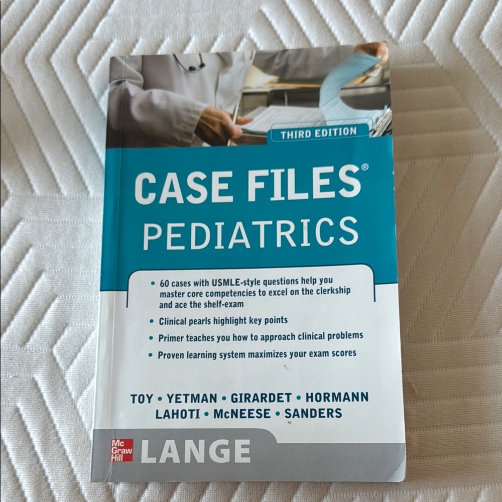 Lange Case Files Pediatrics Third Edition - Teal and White
